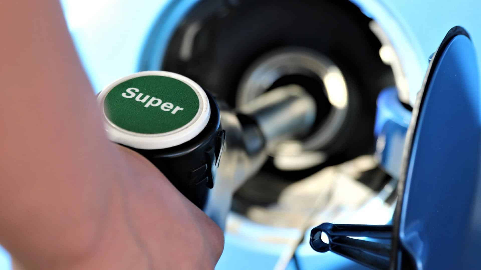 Βενζίνη - τιμές - επέκταση του fuel pass