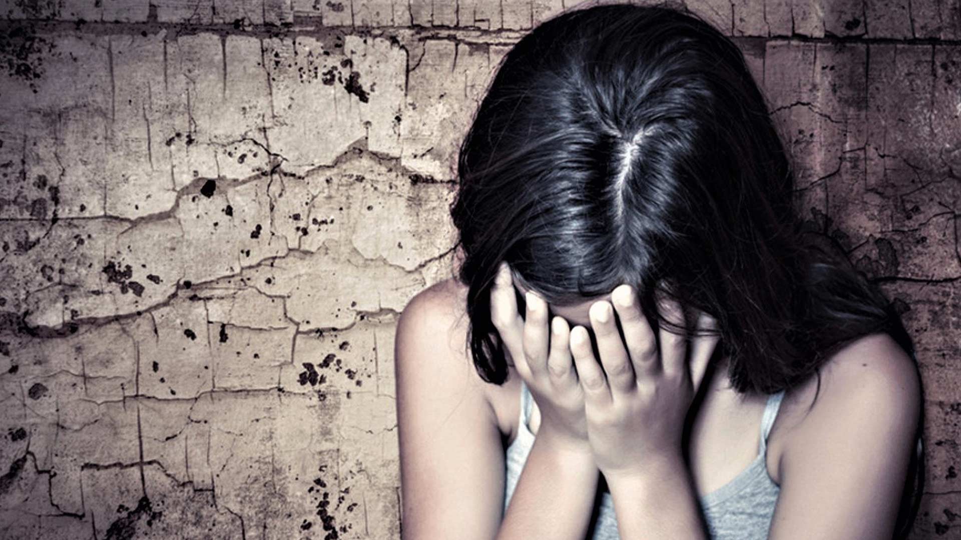 Λιβαδειά: 14χρονη βίασε φίλος πατέρα - βιασμός