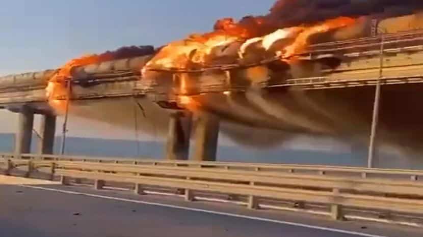 Φονική έκρηξη στη γέφυρα της Κριμαίας