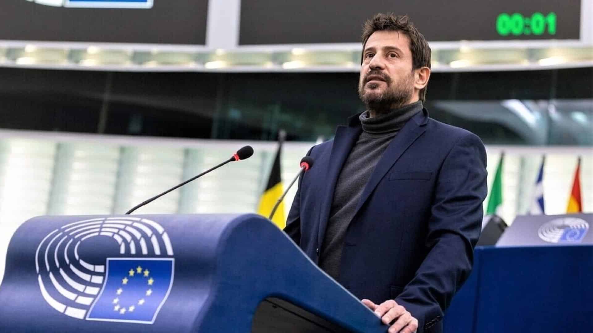 Αλέξης Γεωργούλης: Η πρώτη εμφάνισή του στο ευρωκοινοβούλιο μετά τις καταγγελίες σε βάρος του