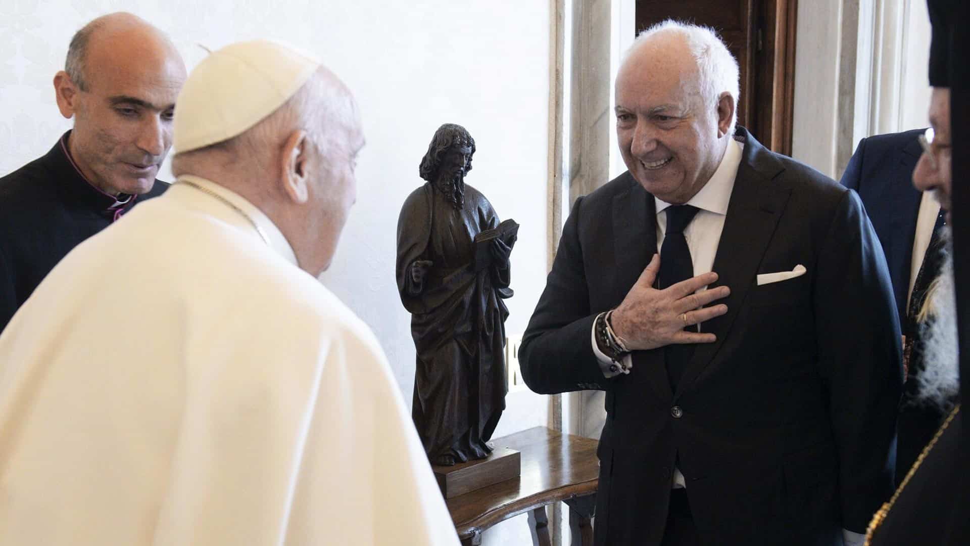 Γιάννης Καραγεώργης: Επίσκεψη στο Βατικανό και κατ’ ιδίαν συνάντηση με τον Πάπα Φραγκίσκο