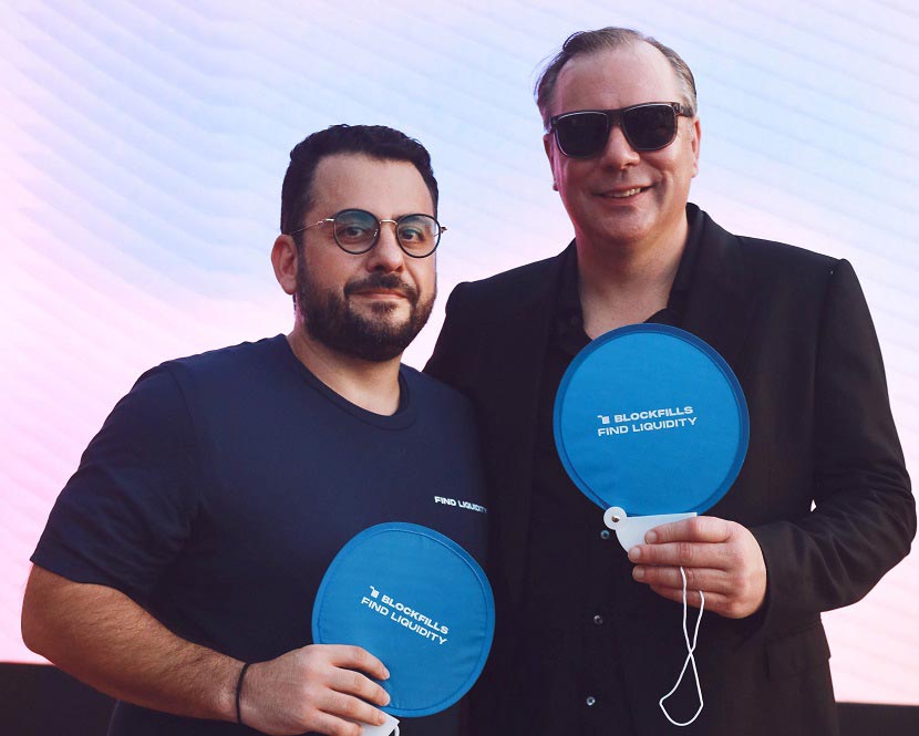 Ο CEO της «BlockFills» Δρ. Δημήτρης Ζάμπογλου μαζί με τον Founder της «BlockFills» Nick Hammer