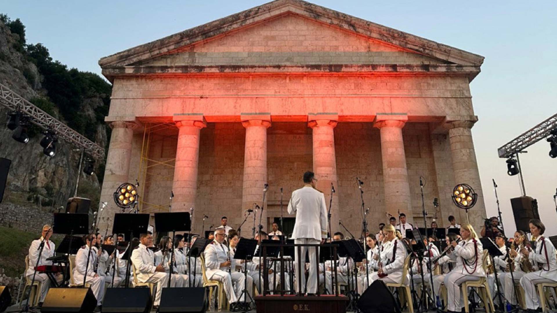 Gala Όπερας στο Παλαιό Φρούριο στην πόλη της Κέρκυρας με την Παλαιά Φιλαρμονική