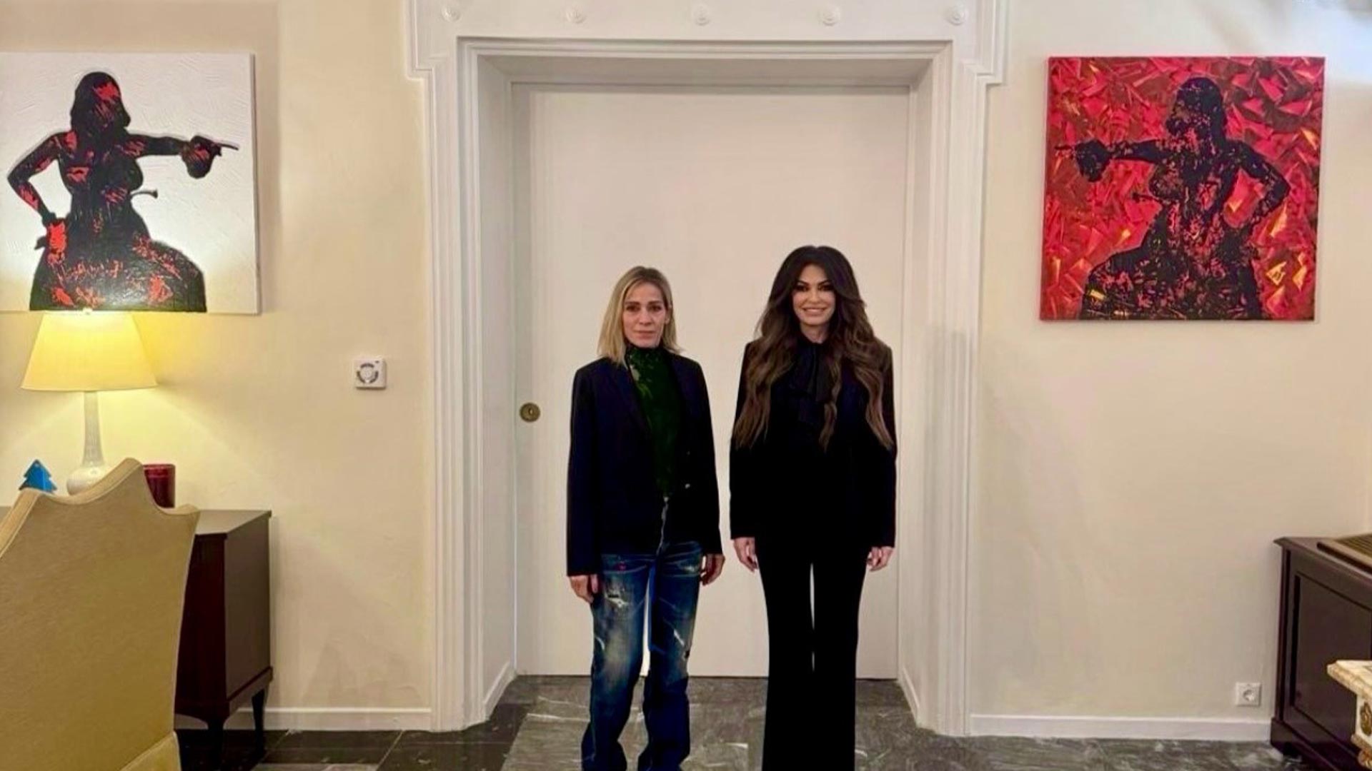 Κίμπερλι Γκίλφοϊλ: Επέλεξε έργα της Χριστίνας Λάππα την Πρεσβεία των ΗΠΑ στην Αθήνα