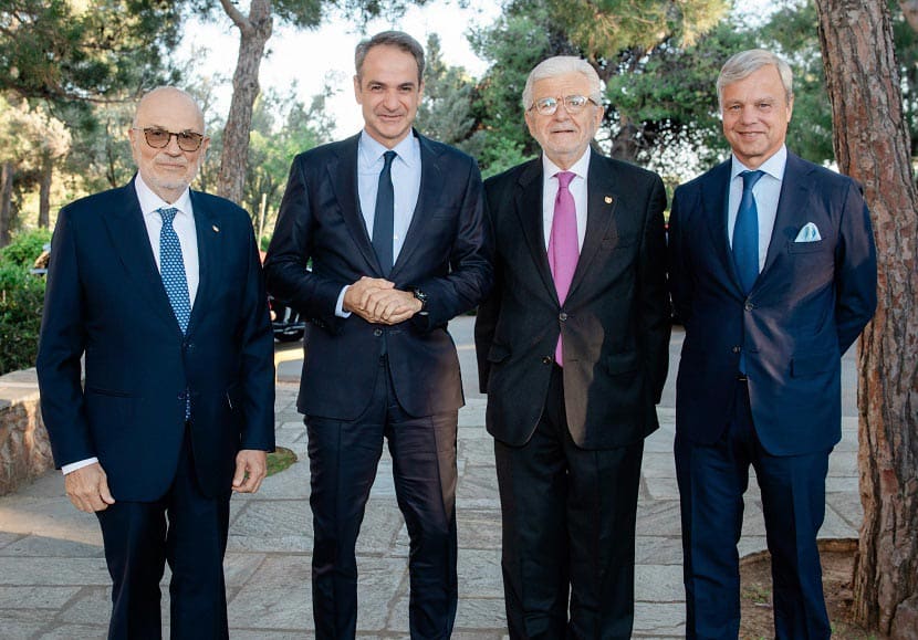 Καθηγητής Σπύρος Ν. Πολλάλης, Διευθυντής/President του Κολλεγίου Αθηνών, Πρωθυπουργός Κυριάκος Μητσοτάκης, Αλέξης Φυλακτόπουλος, Πρόεδρος ΔΣ του Ελληνοαμερικανικού Εκπαιδευτικού Ιδρύματος, Γιώργος Αντωνιάδης, Πρόεδρος του Board of Trustees