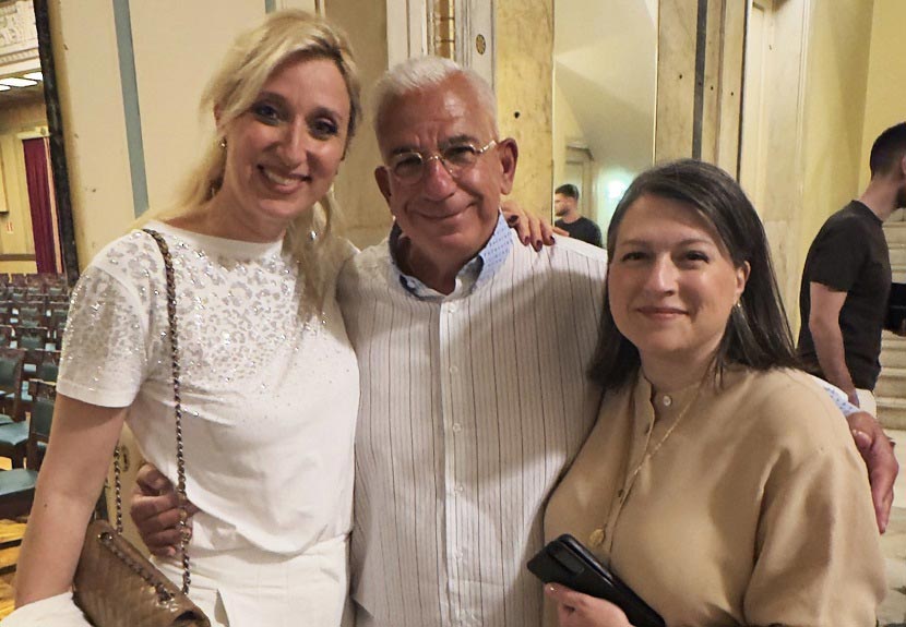 Έλενα Ντάβλα, Χάρης Μάντης, Τόνια Κριτσάκη
