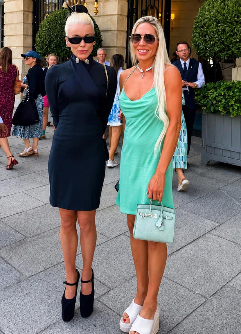Daphne Guinness, Ρόη Δανάλη Αποστολοπούλου